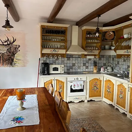 Casa Muchia Lui Girnita Дом отдыха *