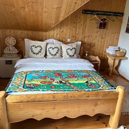 Ferienhaus Casa Muchia Lui Girnita